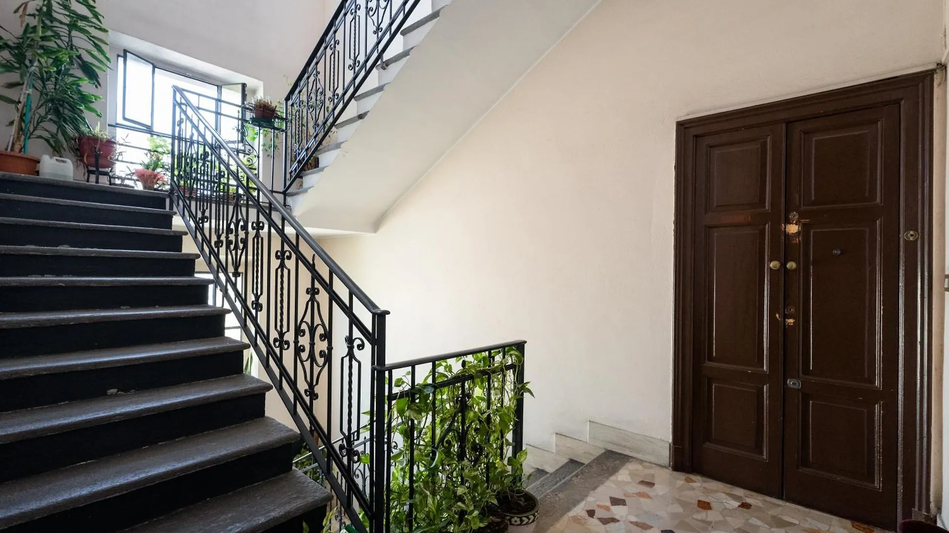Romolo Space - Navigli Milan 0*,  Italy
